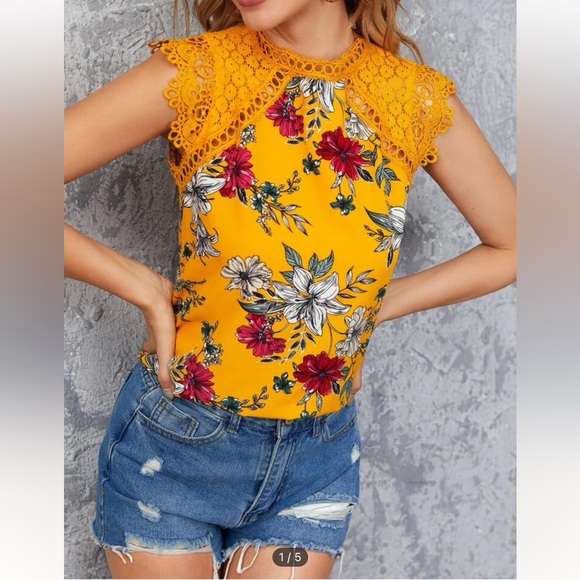 SHEIN Tops - Yellow floral top